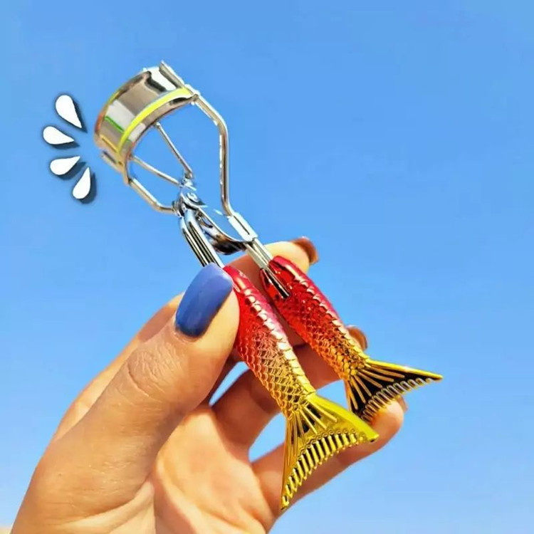 فرمژه شانه دار دم ماهی